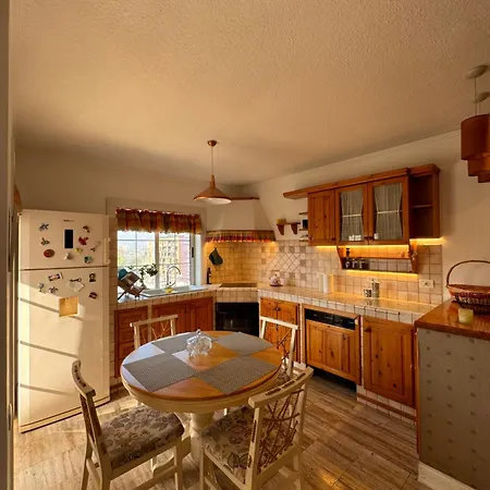 Apartment Lake Tirana 地拉那