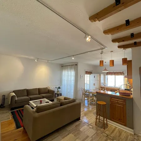 Cozy Vintage Modern Gem * Tirana