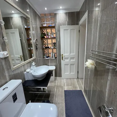 Apartment Lake Tirana 티라나