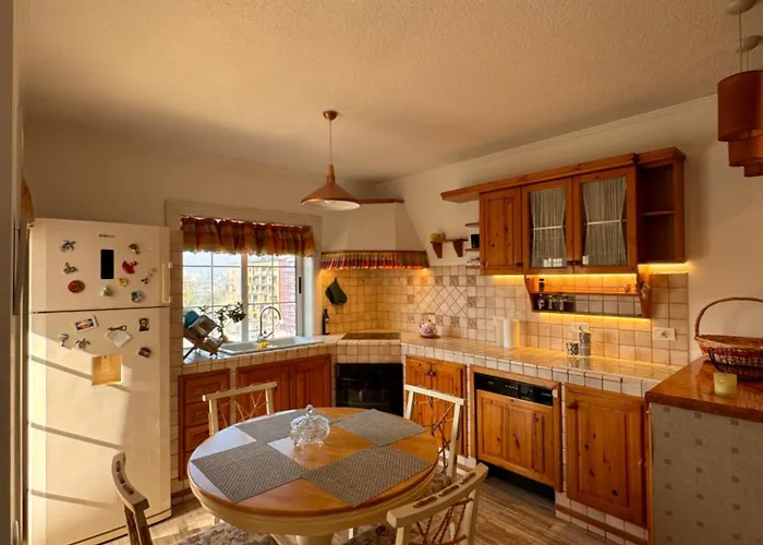 Apartment Lake Tirana ティラナ